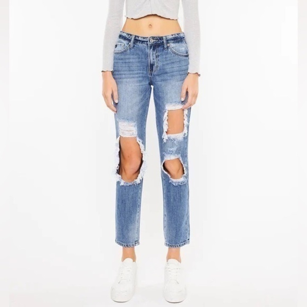 NWT KanCan Bonnie High Rise Boyfriend Jeans Distressed Relaxed Women’s Size 31